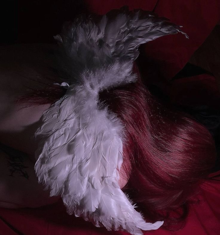 Cool red anime boy pfp with white hair and crimson lighting for Discord and gaming profiles