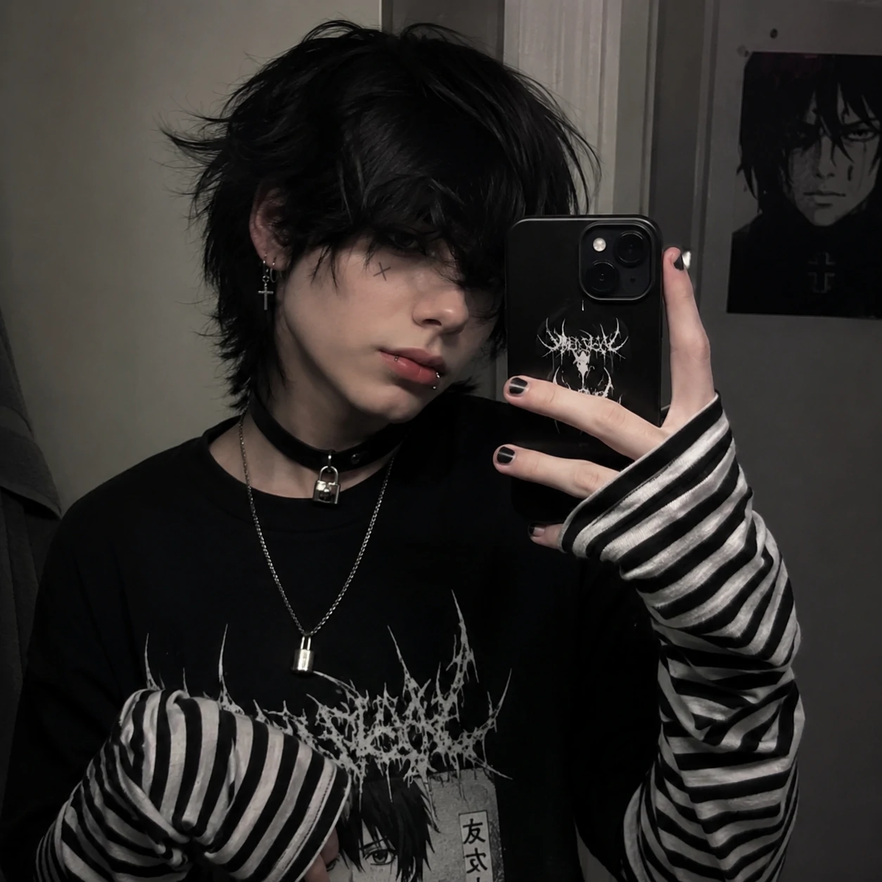 Emo femboy pfp with striped sleeves and mirror selfie composition